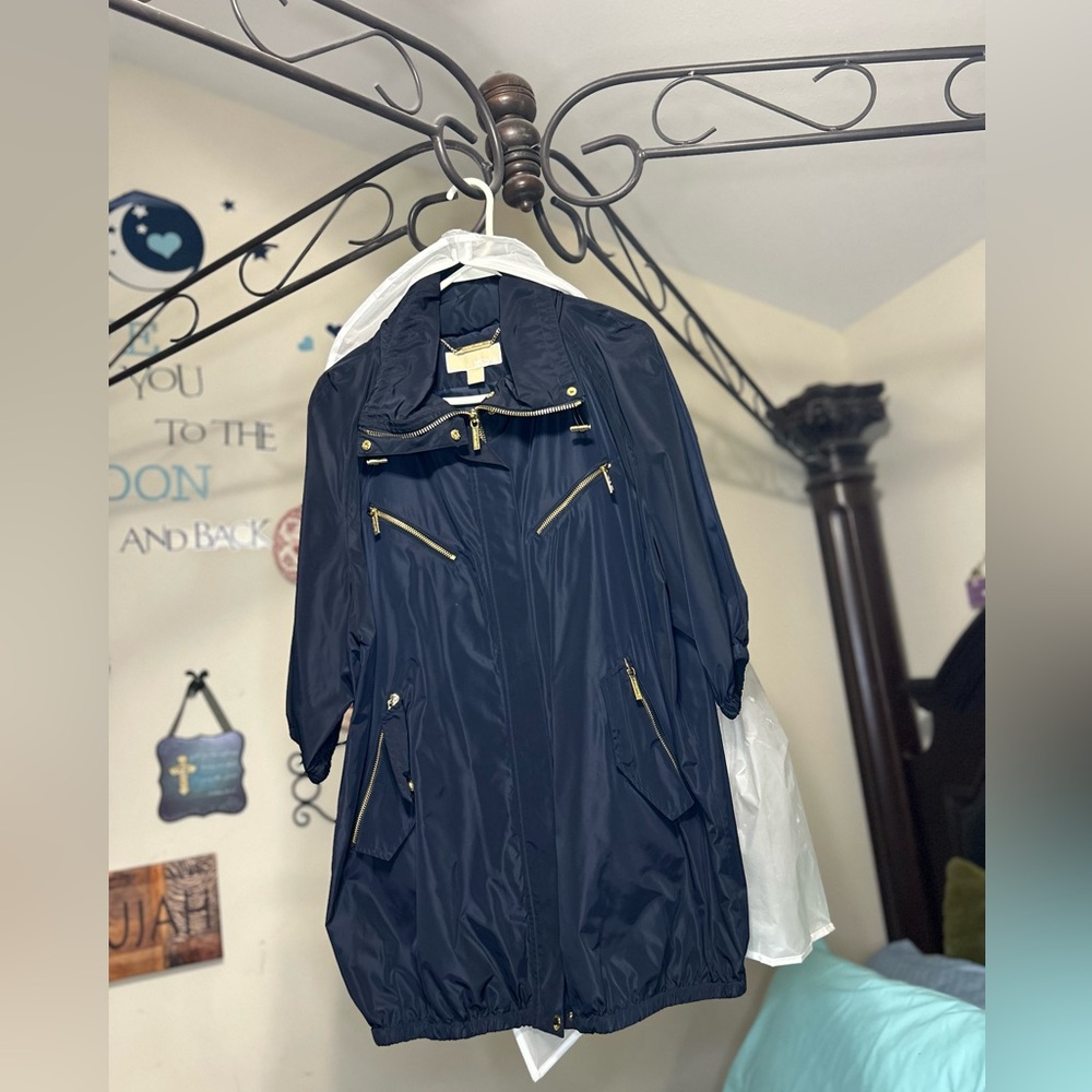 Wind breaker, Size Medium, Navy blue, Brand New , Never Worn